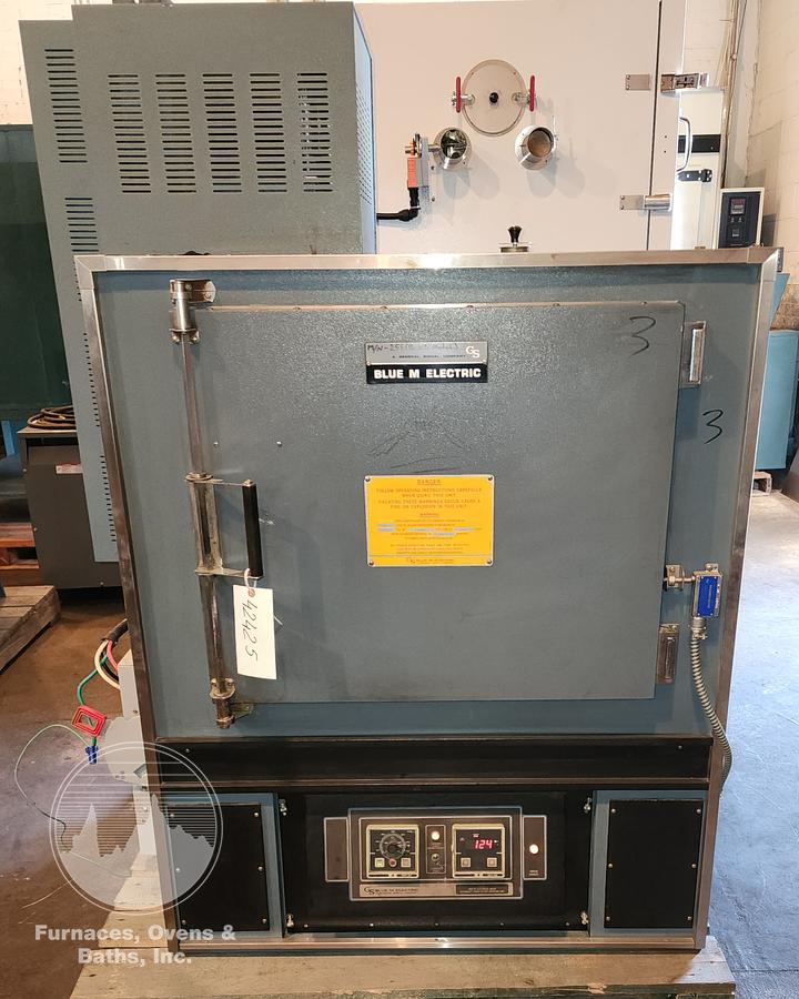Used 25"W x 20"H x 20"L Blue M DC-256A-FHP-1 Class A Cabinet Oven, 600°F, Electric