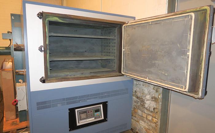 Used 38"W x 25"H x 20"L, Blue M CW-8880G, 1300-F, Electric