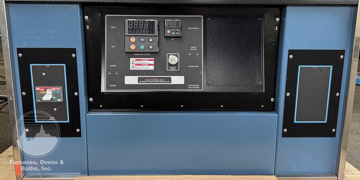 Used 25"W x 38"H x 20"L Blue M DC-336 Cabinet Oven, 650°F, Electric
