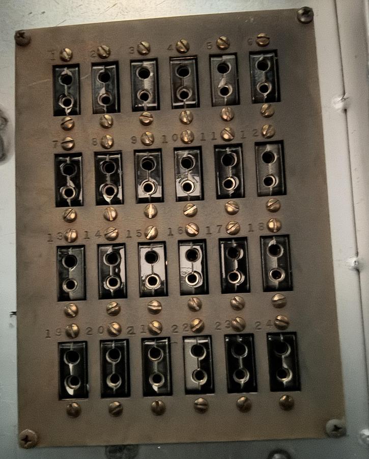 Used 48"W x 36"H x 36"L Wisconsin Cabinet Oven, 650°F, Electric, Vacuum Composite Cure