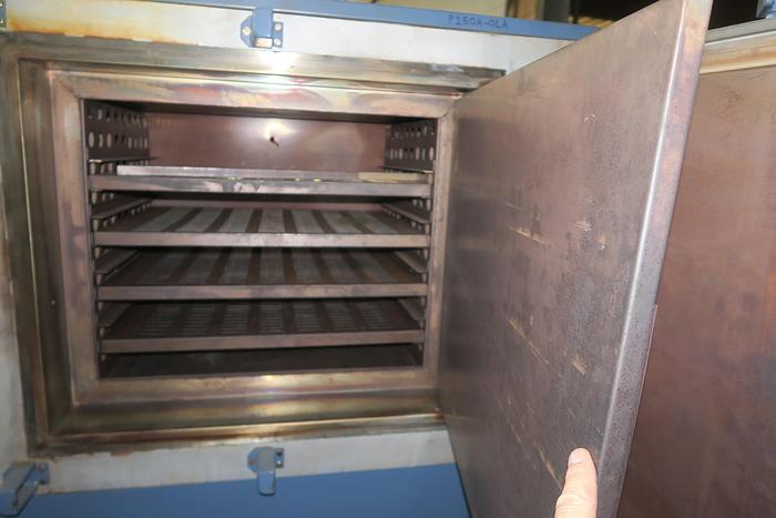 Used 25"W x 20"H x 20"L Blue M IGF-7780 Inert Gas Cabinet Oven, 1100°F
