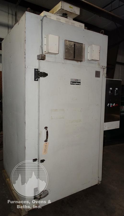 Used 36"W x 72"H x 48"L, Gruenberg, Electric Walk-In Oven, 500°F