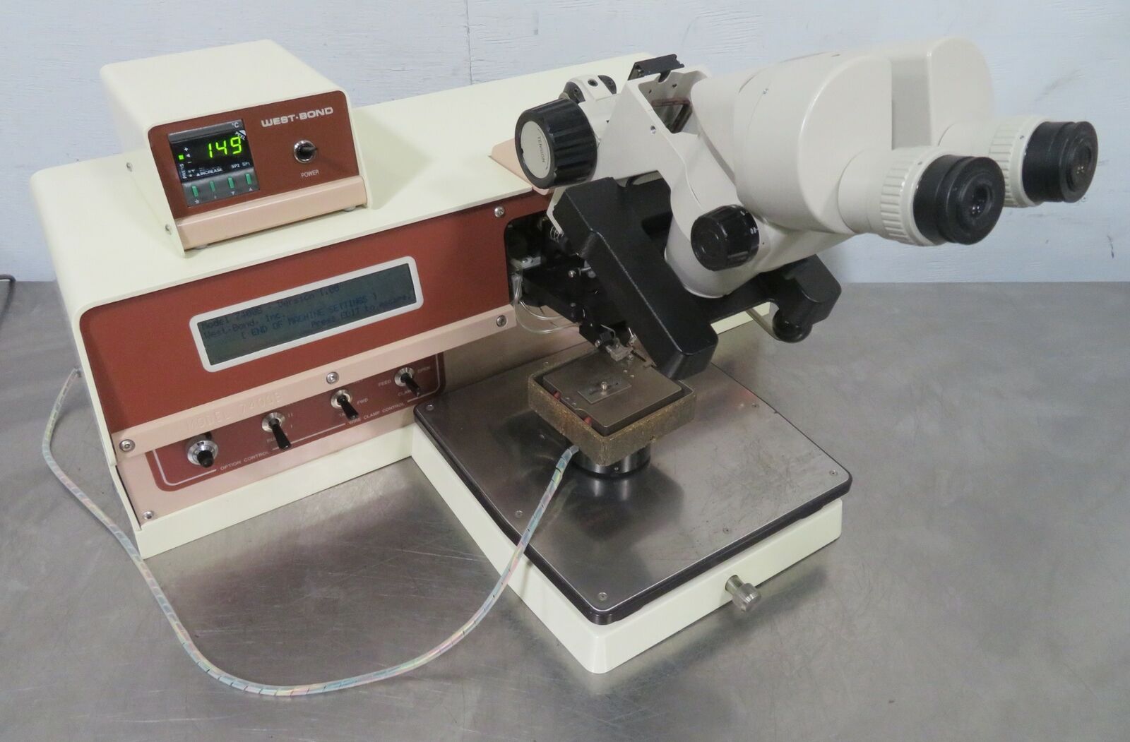 Refurbished Westbond  7476B 90° Vertical Feed Deep Access Wedge Bonder