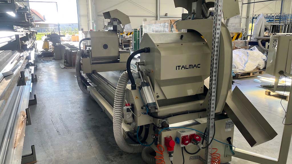 Used Italmac Nova 600 C - Double Mitre Saw - 2013