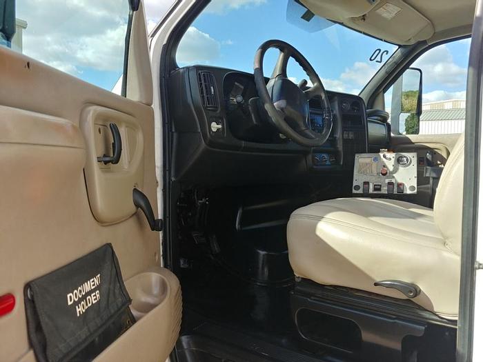 Used Terex TCP36 41ft Cable Placer on a 2007 GMC C5500 Reg Cab Utility Truck - 21808