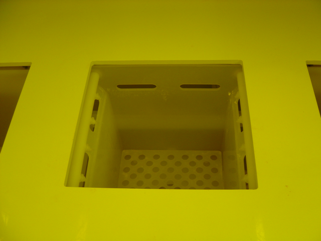 Used Dexon Plastic Au Etch Wet Bench