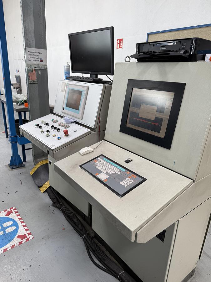 Used 2004 Amut Co-Extrusion Line