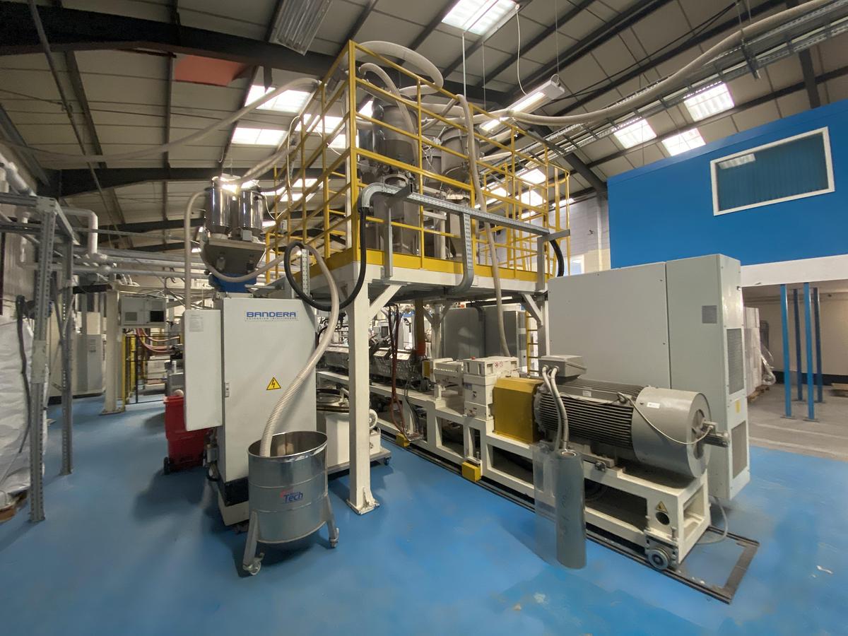 original-used-2017-bandera-pet-twin-screw-co-extrusion-line.JPG