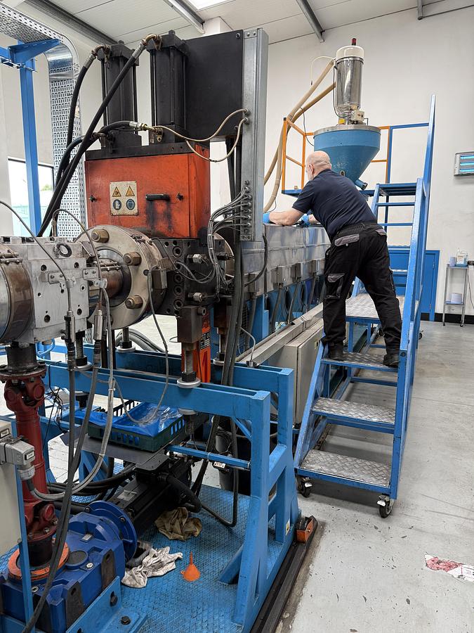 Used 2004 Amut Co-Extrusion Line