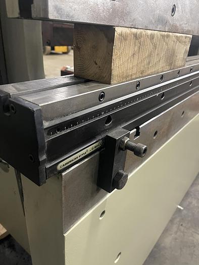 Used 130 TON X 10', ACCURPRESS, 2011, CNC PRESS BRAKE