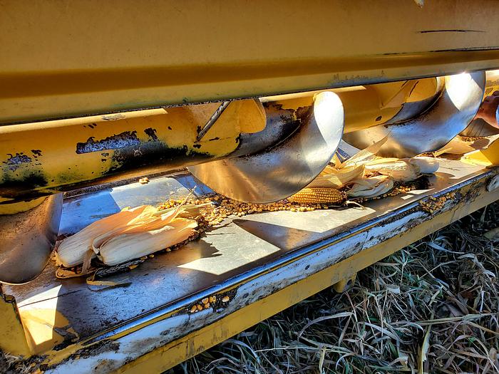 Used 8R30 - 2009 Claas C508 Corn Header