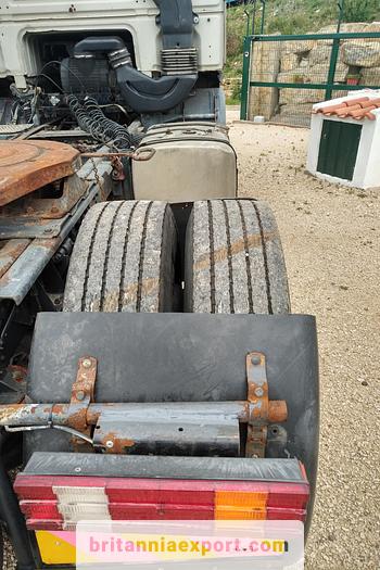Used 1995 DAF 95 360 ATI tractor unit