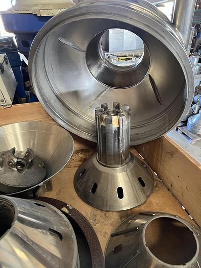 Used WESTFALIA OSM-8004 Solid Wall Centrifuge Machine no. 1634137