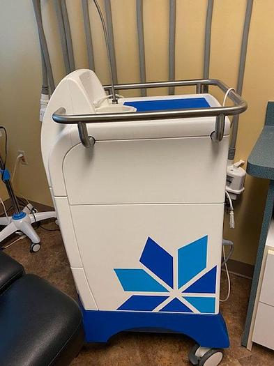 Used Zeltiq Aesthetics Coolsculpting with 6 Applicators