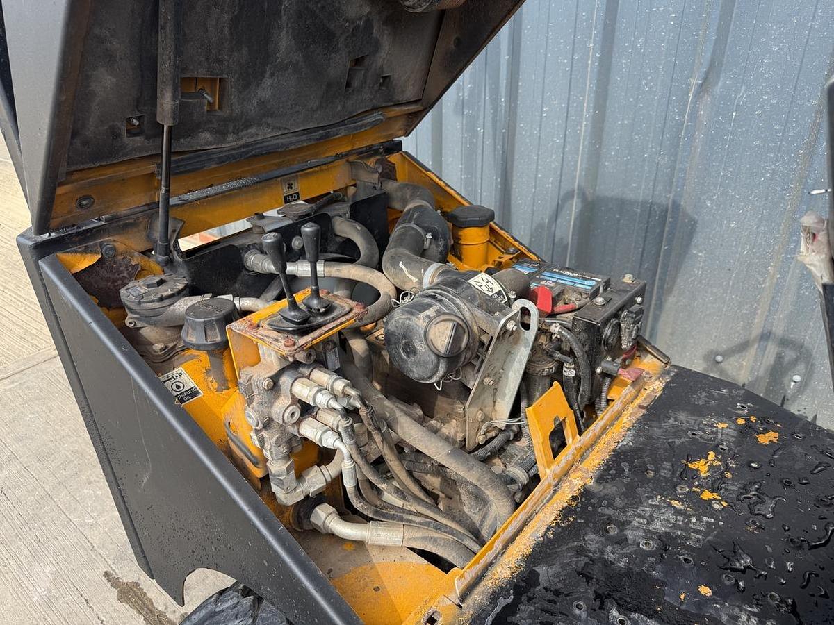Used 2014 Thwaites 1 Tonne