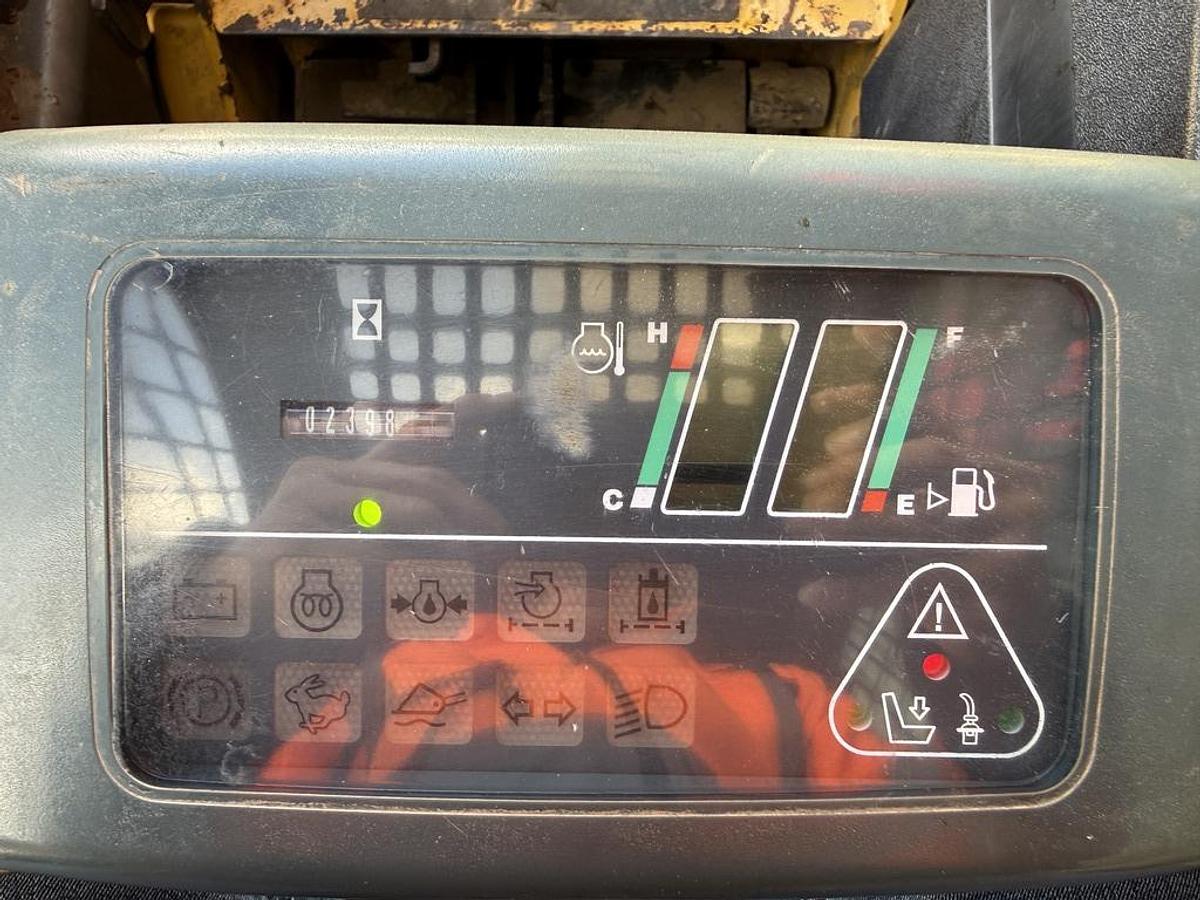 Used Komatsu SK510 Skid Steer Loader