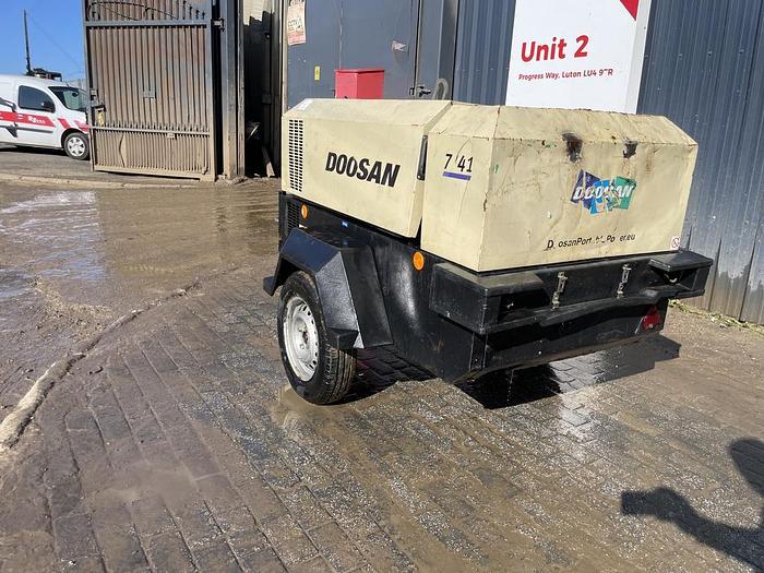Used Doosan 7/41 4.0 m3/min Compressor