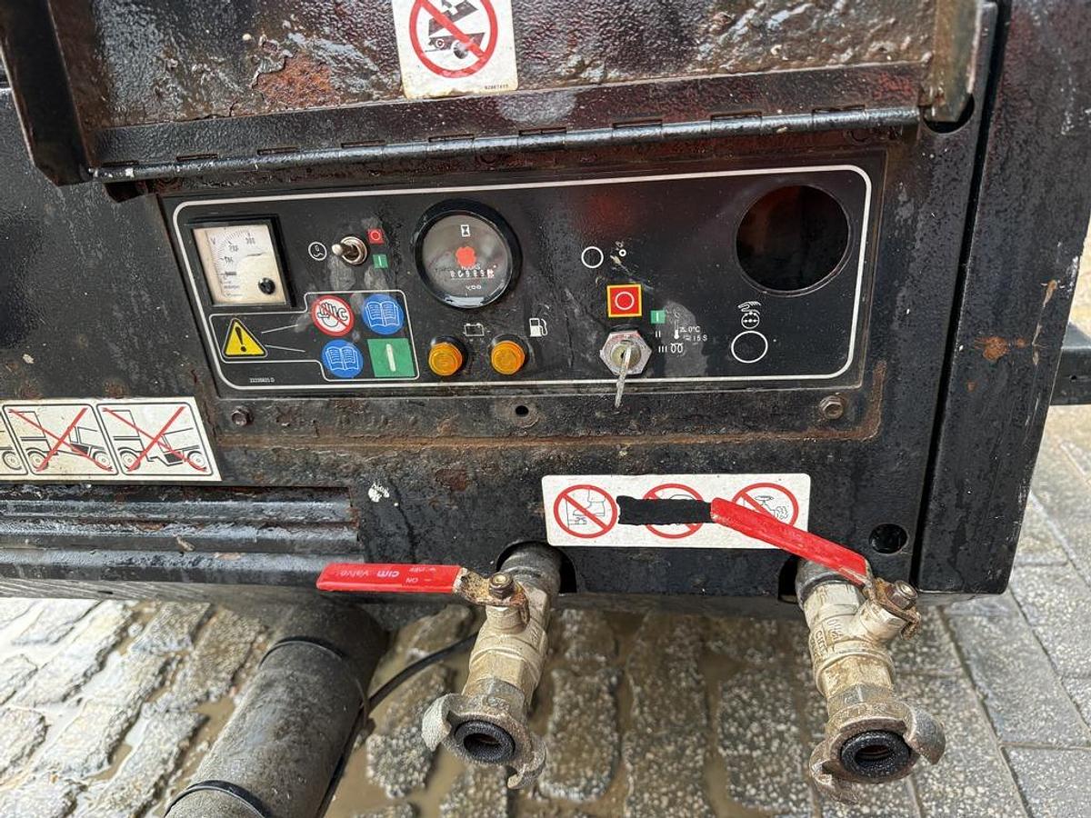 Used Doosan 7/41 4 m3/min Compressor with Generator