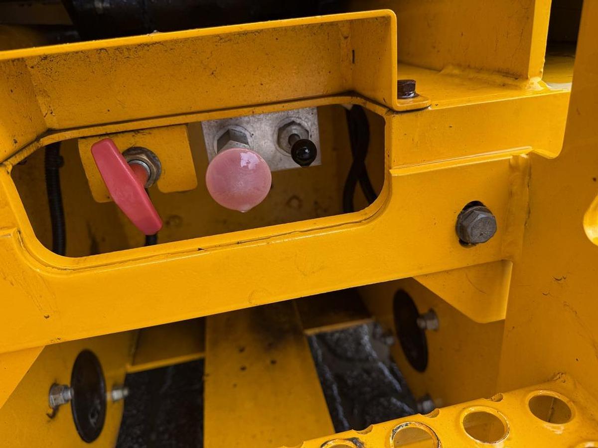 Used JCB S2032E 8m Electric Scissor Lift