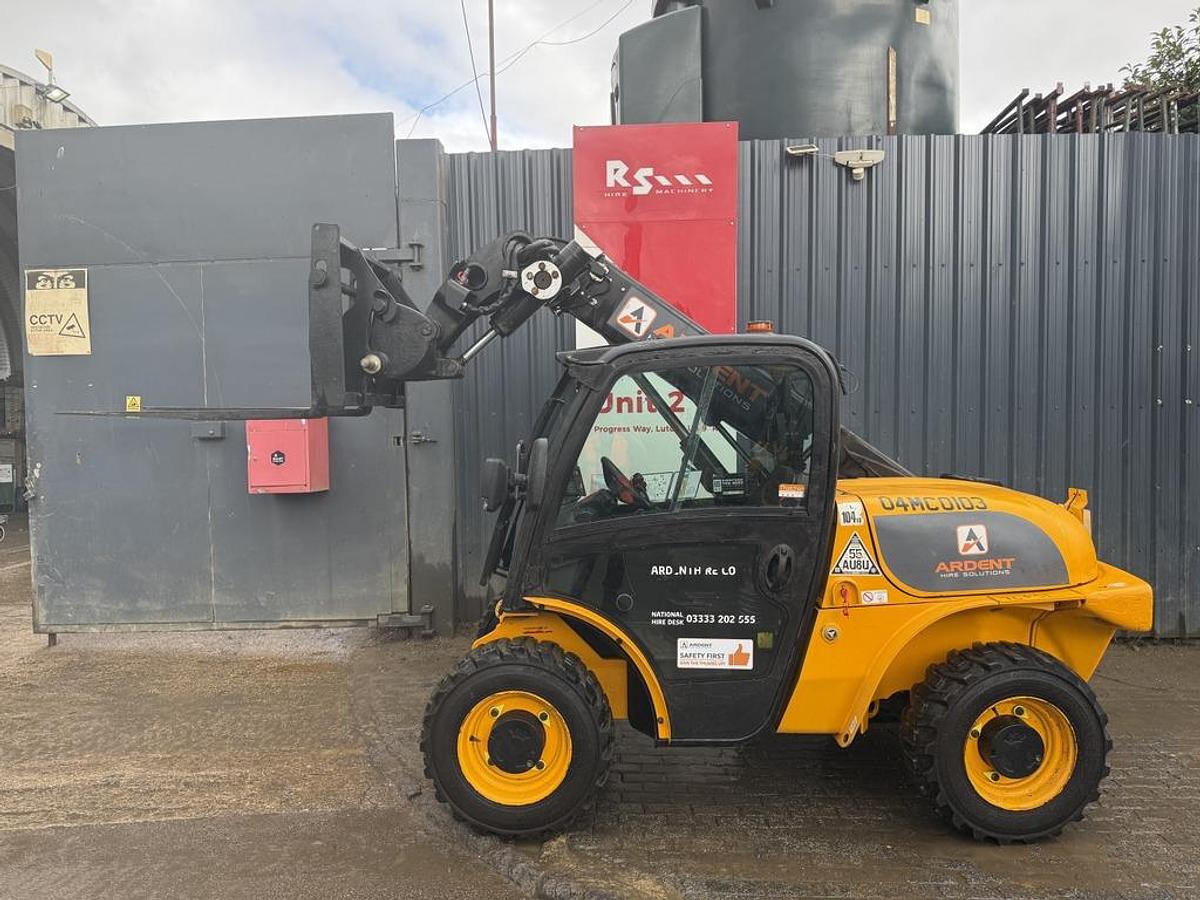 Used JCB 520-40 2t 4m Telehandler