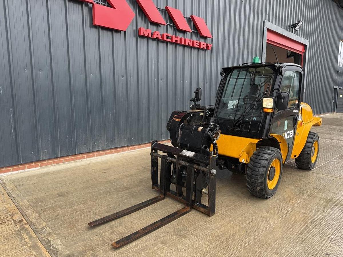 Used JCB 520-40 2t 4m Telehandler
