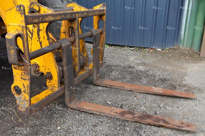 Used JCB 526s