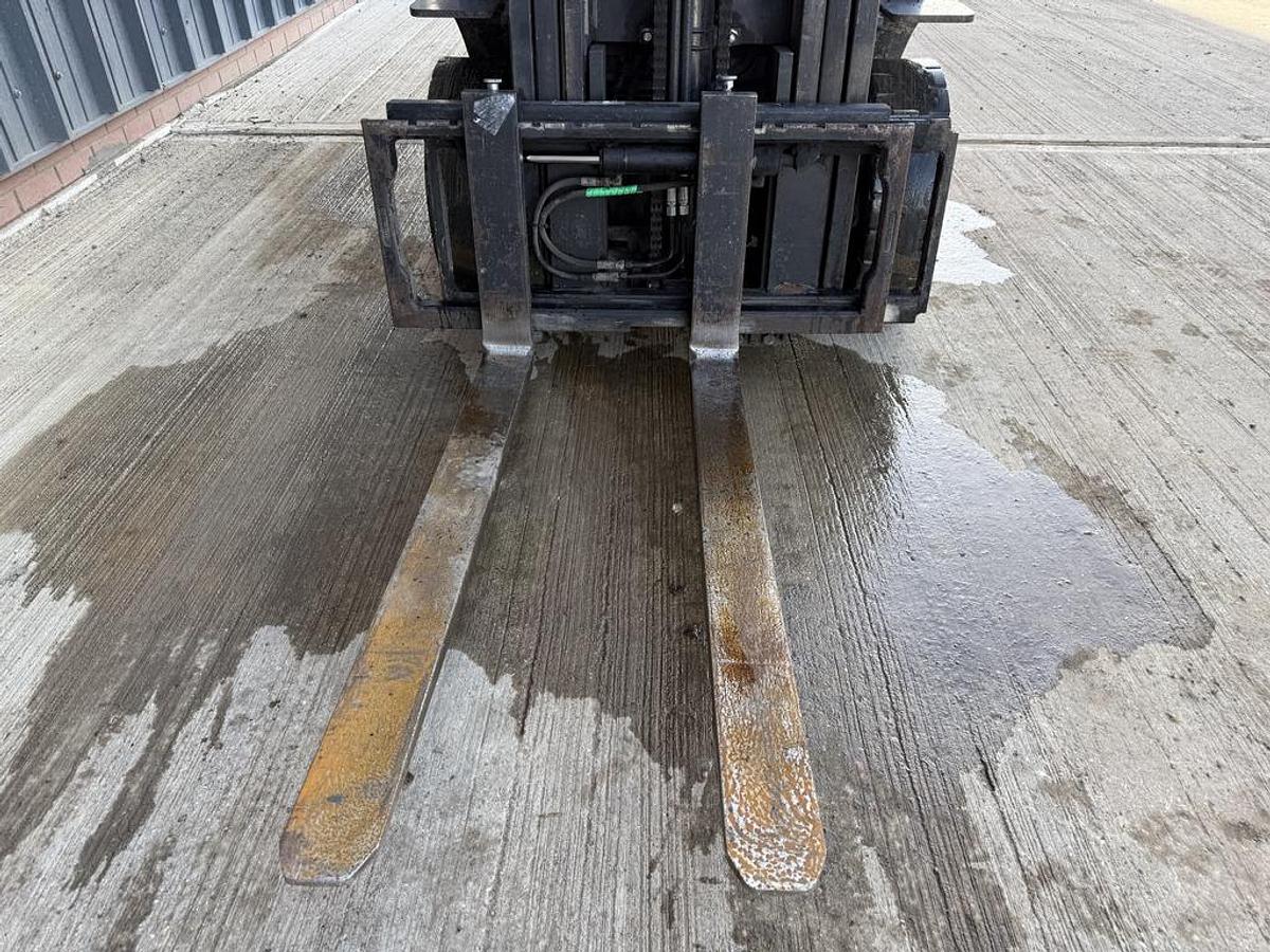 Used Toyota Tonero 2.5t LPG Forklift