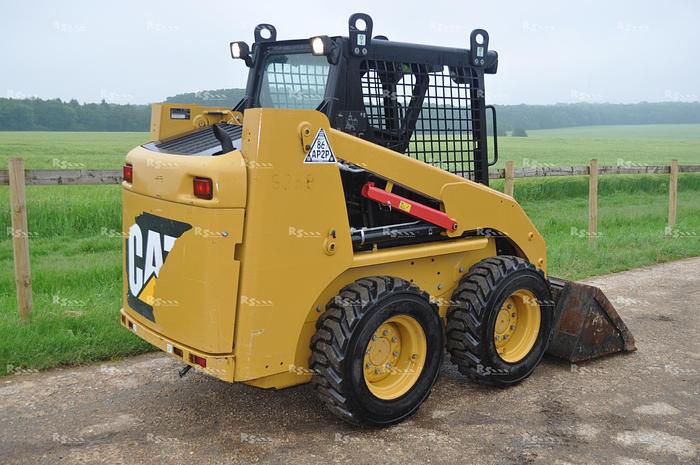 Used CATERPILLAR 216 B3