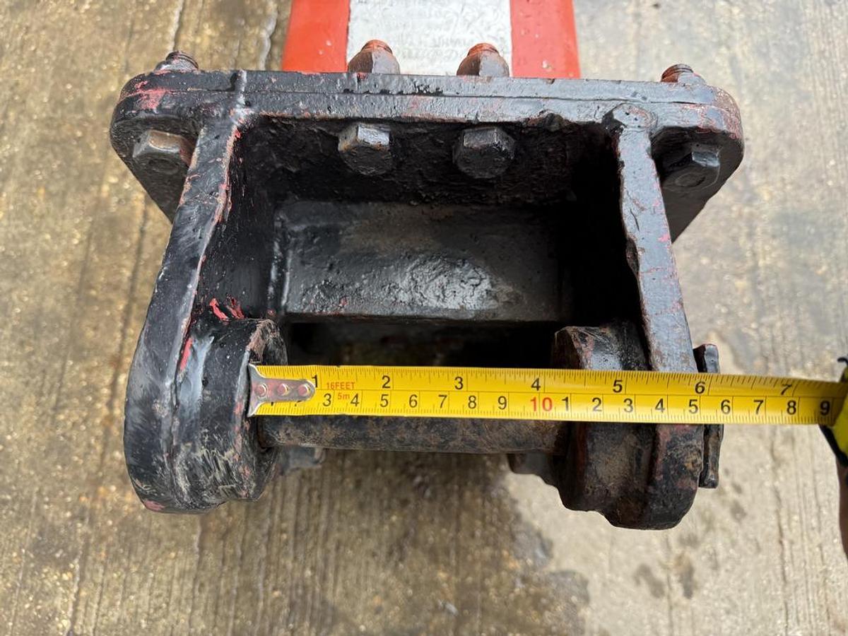 Used Socomec DMS 165 1,8 - 3,0 t Hydraulic Breaker