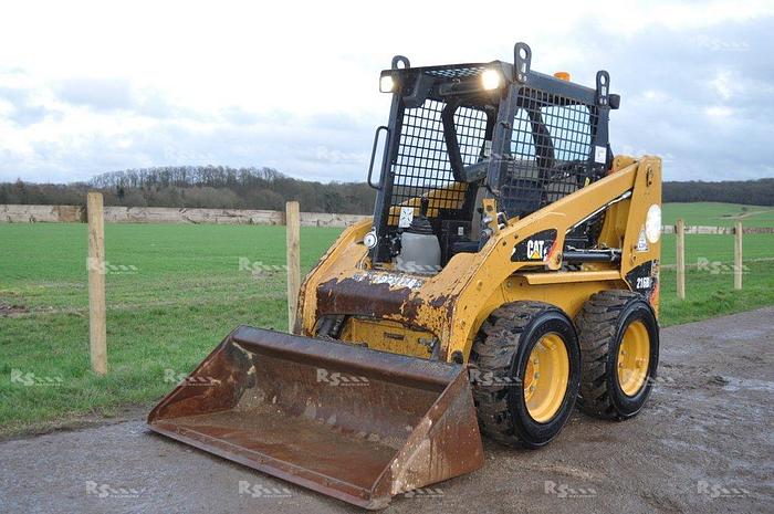 Used CATERPILLAR 216 B3