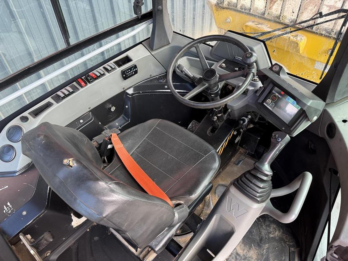 Used Wacker Neuson DV60 6t Dual View Swivel Dumper
