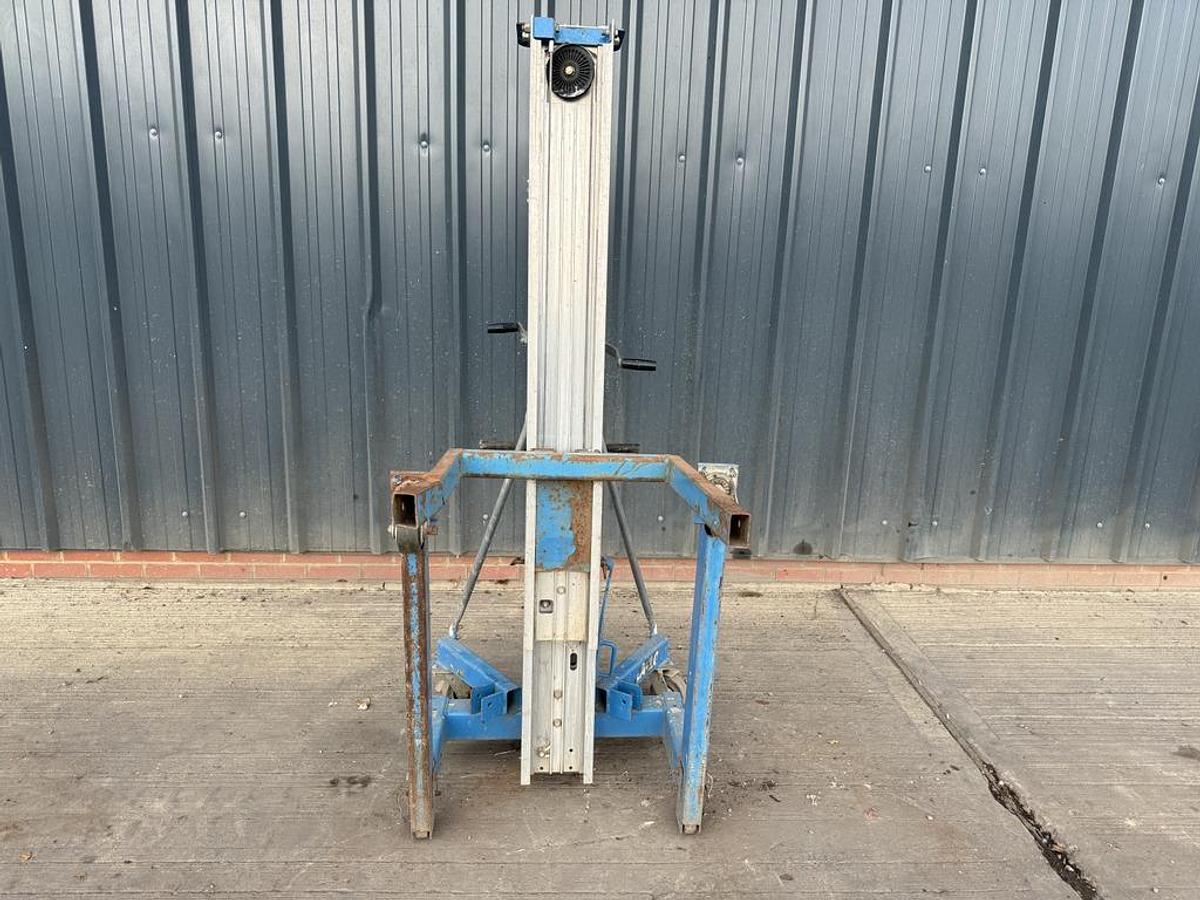 Used Genie SLA-10 Material Lift