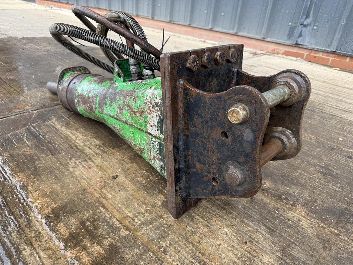 Used Montabert SC16 1,5 - 3,7 t Hydraulic Breaker