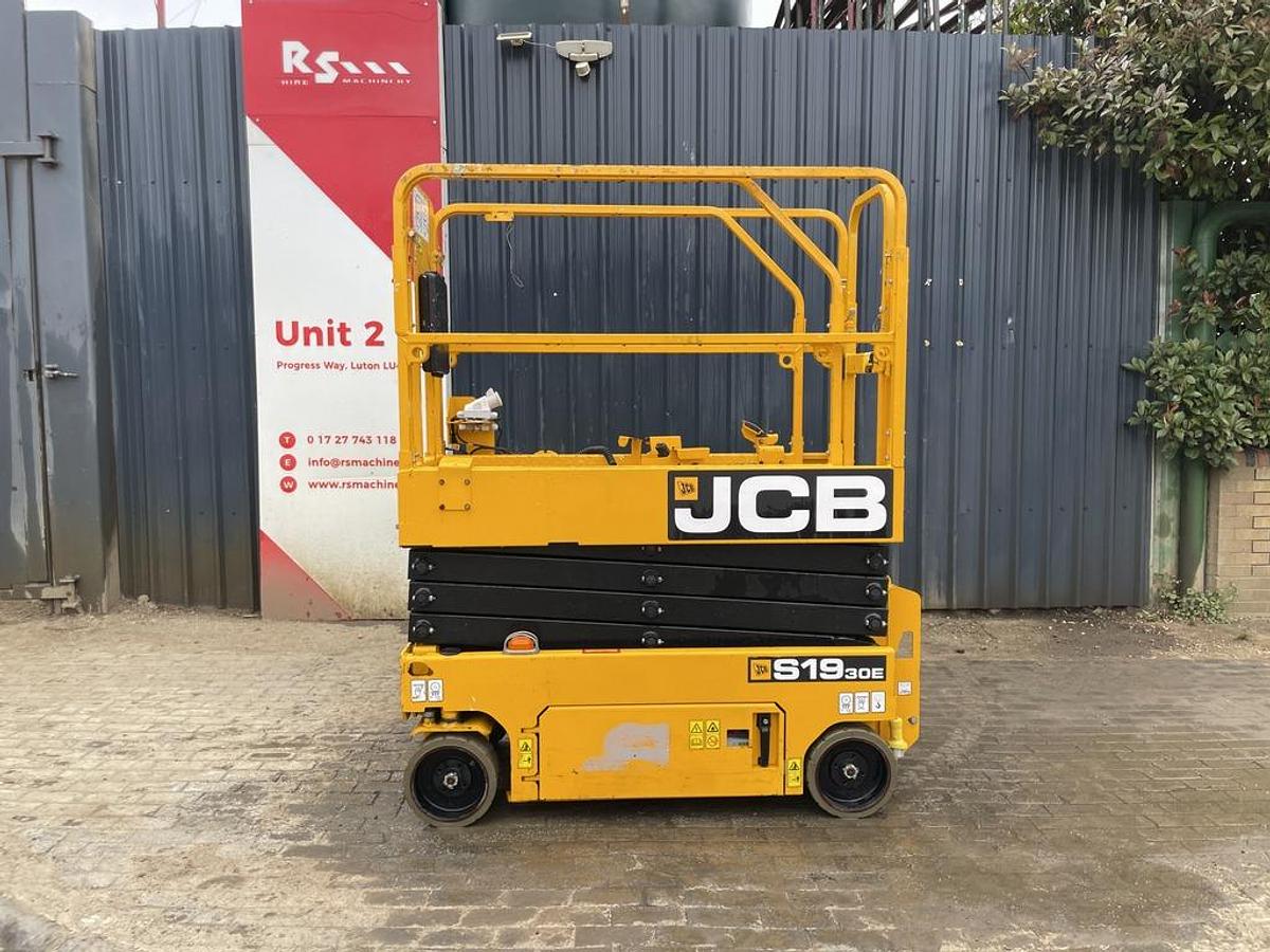 Used JCB S1930E 8m Electric Scissor Lift