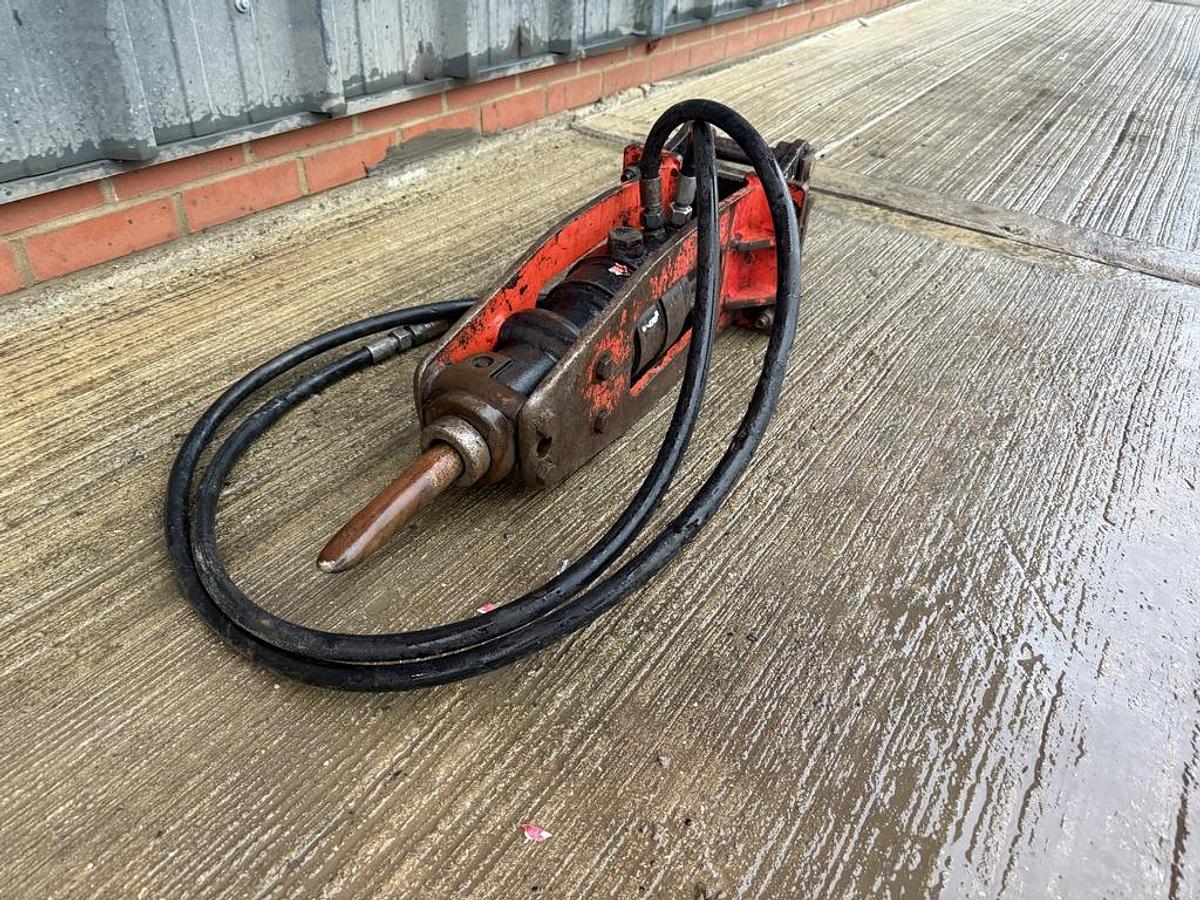 Used Sandvik BR222 1,2 - 2,4 t Hydraulic Breaker