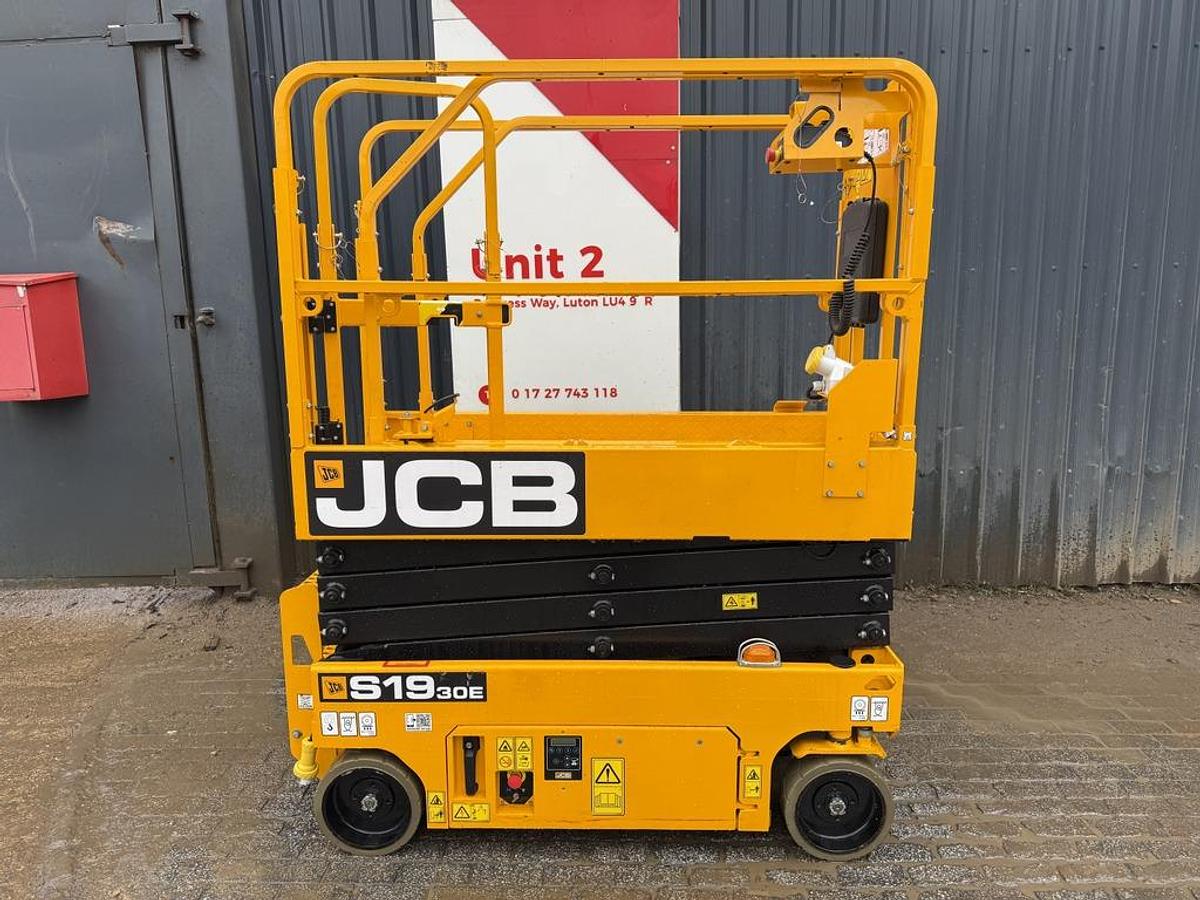 Used JCB S1930E 8m Electric Scissor Lift