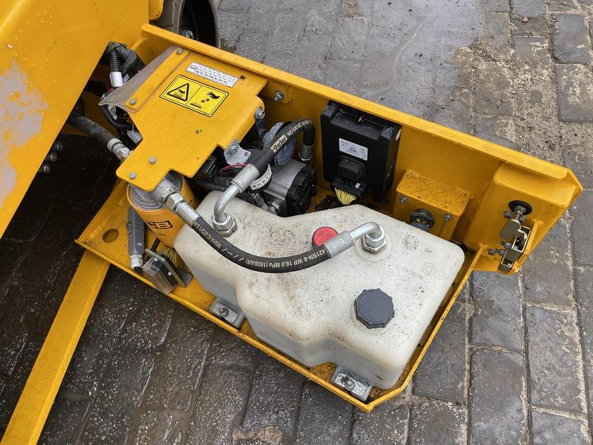 Used JCB S1930E 8m Electric Scissor Lift