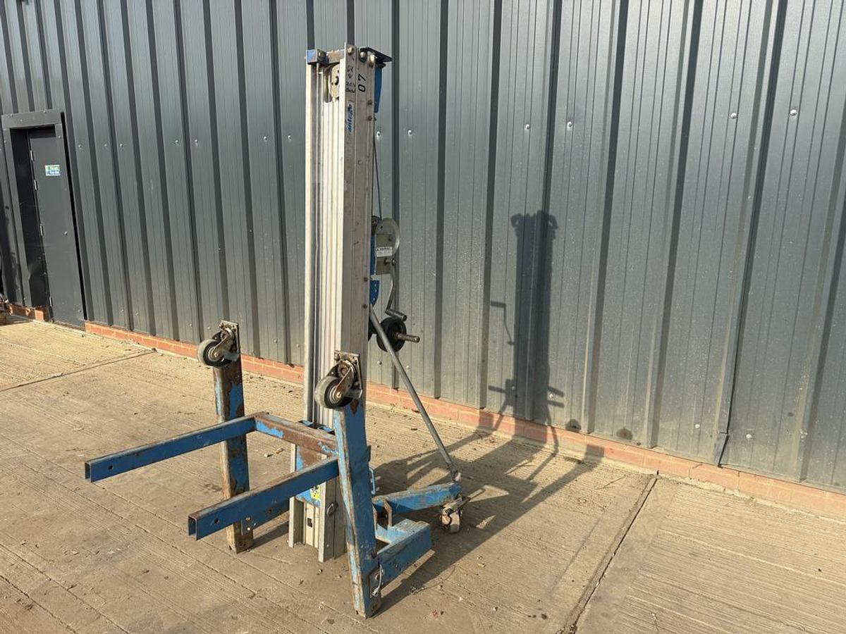 Used Genie SLA-10 Material Lift