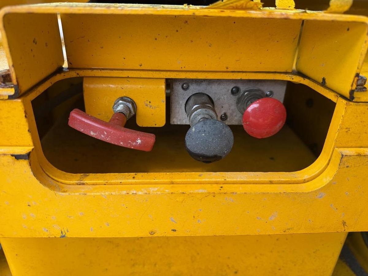 Used JCB S2646E 10m Electric Scissor Lift