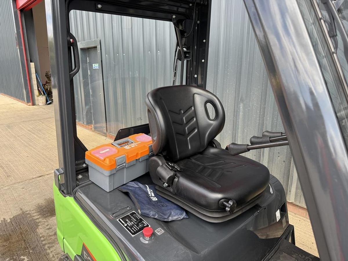 Used LiuGong CPD20 2t Electric Forklift