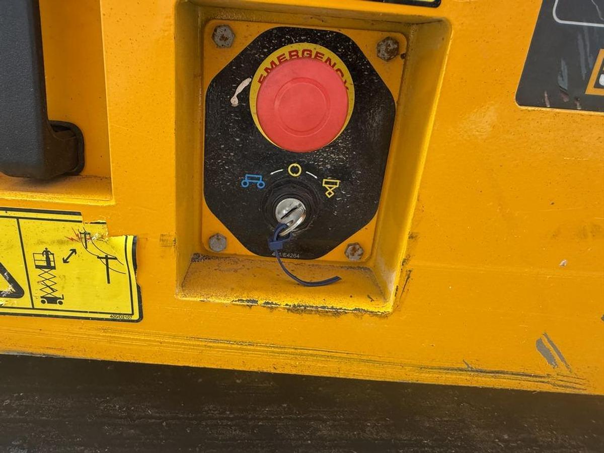 Used JCB S1930E 8m Electric Scissor Lift
