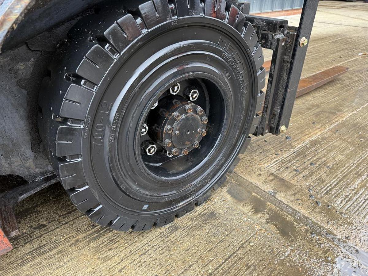 Used Toyota Tonero 2t LPG Forklift