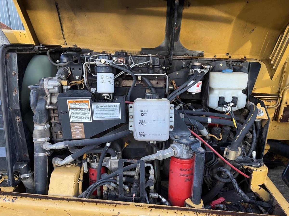 Used Caterpillar TH62 7m Telehandler