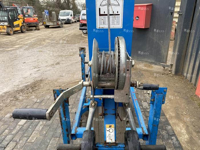 Used GENIE SLA-10 Material Lift