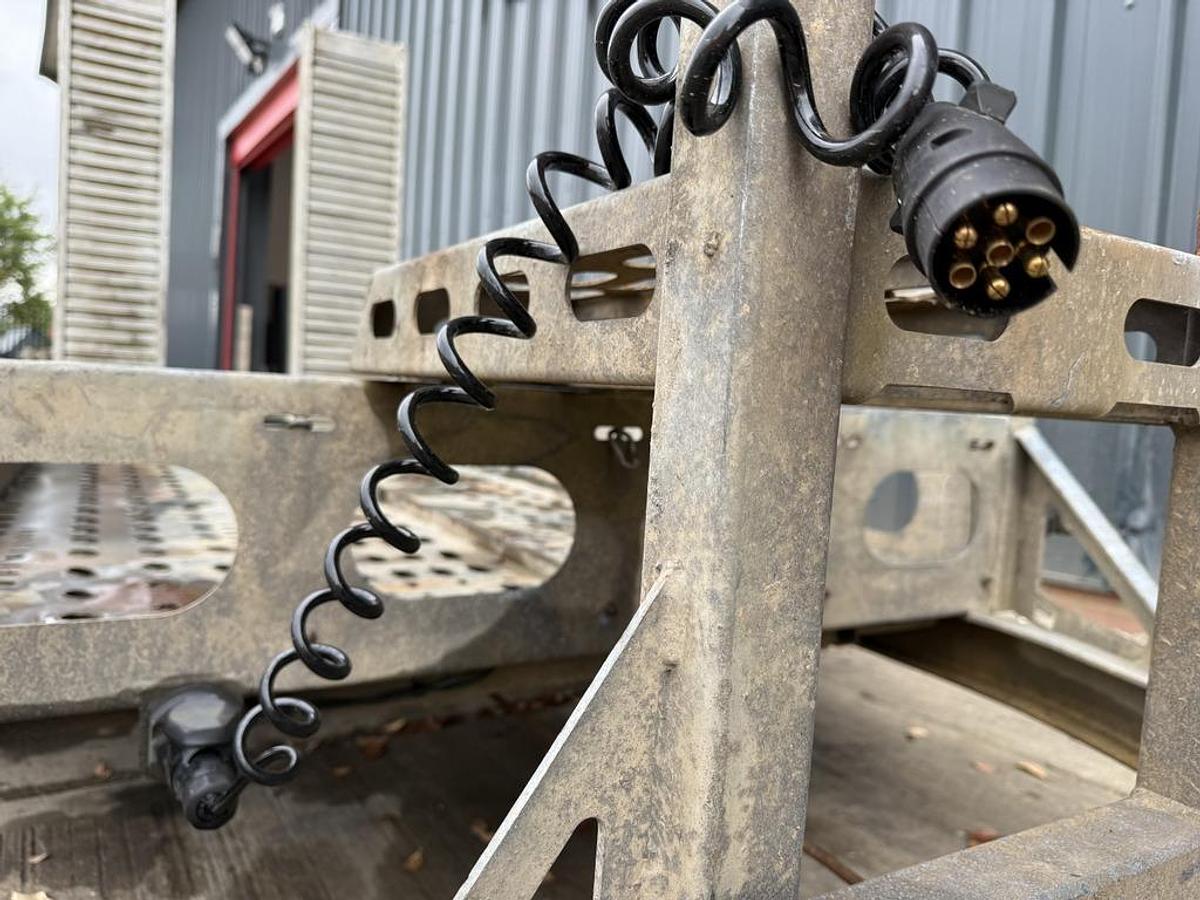 Used Indespension AD2000 2.7t Plant Trailer