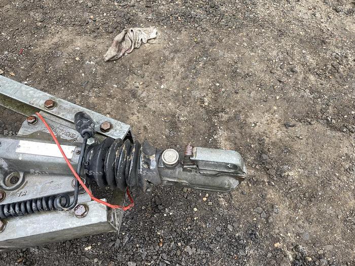 Použitý INDESPENSION TRAILER