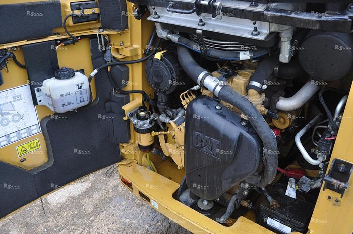 Used CATERPILLAR 216 B3