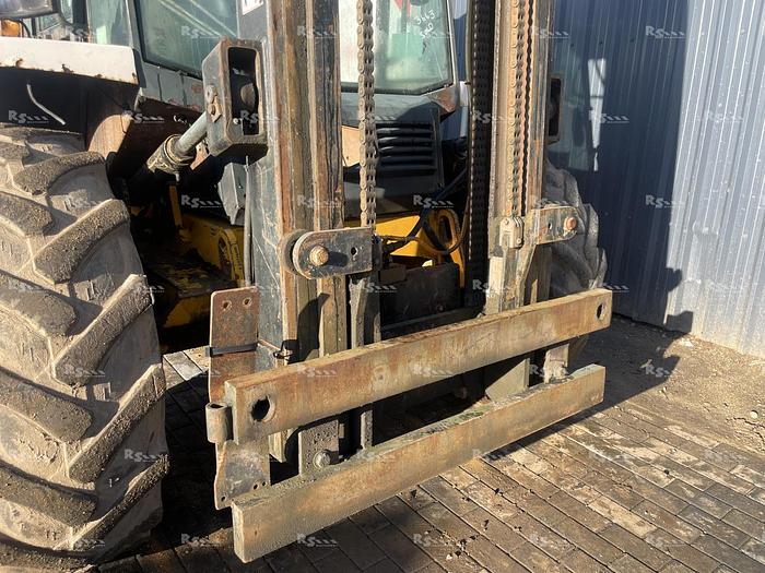 Used JCB 930