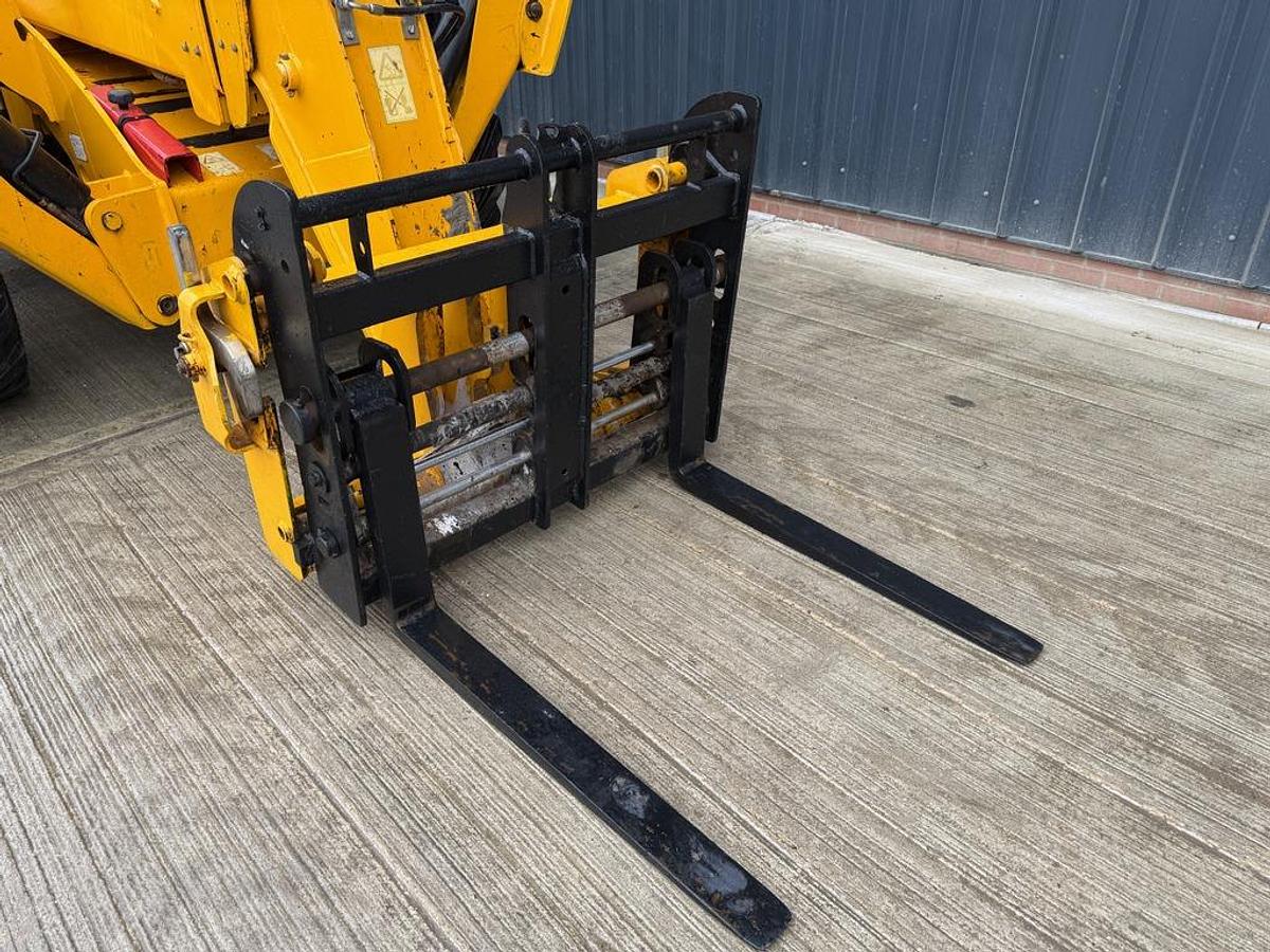 Used JCB 540-140 14m Telehandler
