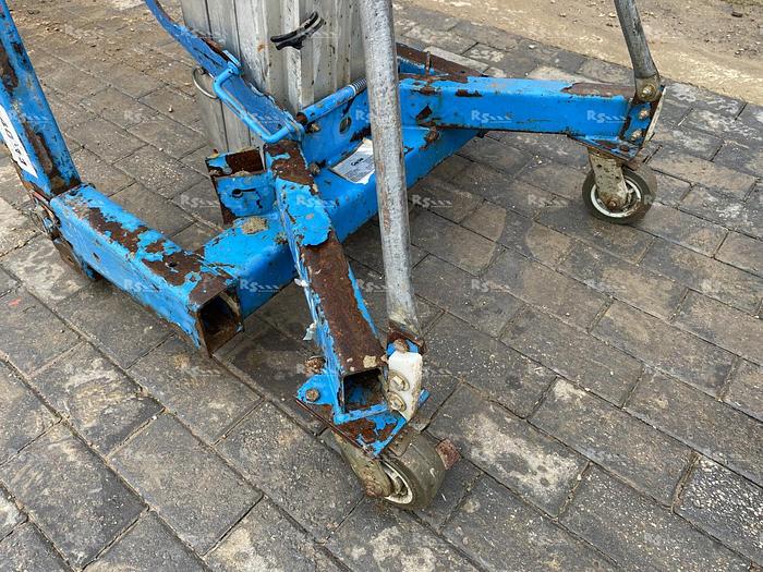 Used GENIE SLA-10 Material Lift